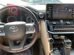 تۆیۆتا لاند کروزەر